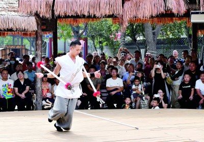 观景赏艺一路芬芳燕完美体育赵间(图2)