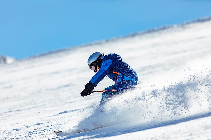 完美体育从装备到服务从北方到南方“冰雪+”玩法受热烈追捧(图4)