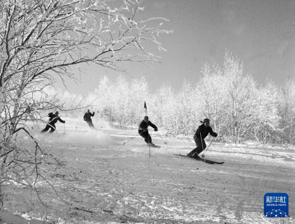 新雪季开启!影像见证中国滑雪“华丽转身”(图3)