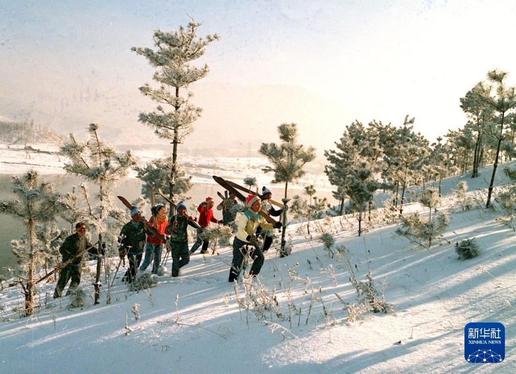 新雪季开启!影像见证中国滑雪“华丽转身”(图5)