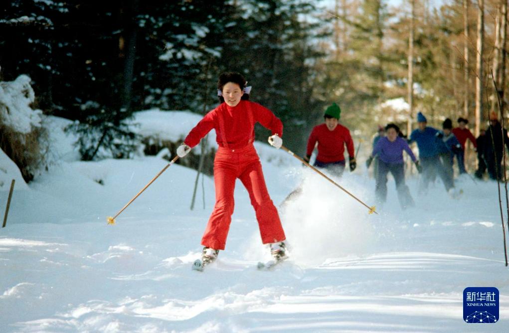 新雪季开启!影像见证中国滑雪“华丽转身”(图6)