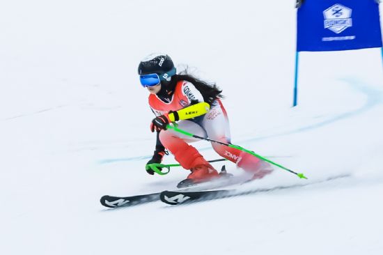 热雪竞速逐梦冰雪2024广东省中小学滑雪锦标赛开赛(图2)