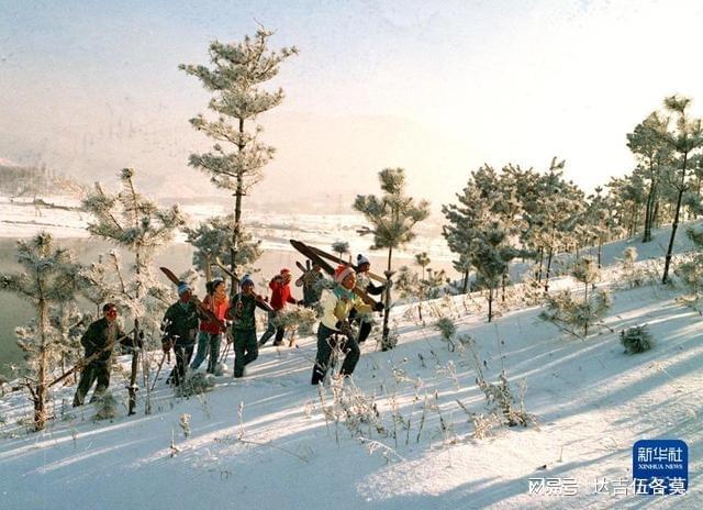 时光相册丨新雪季开启!影像见证中国滑雪“华丽转身”(图5)