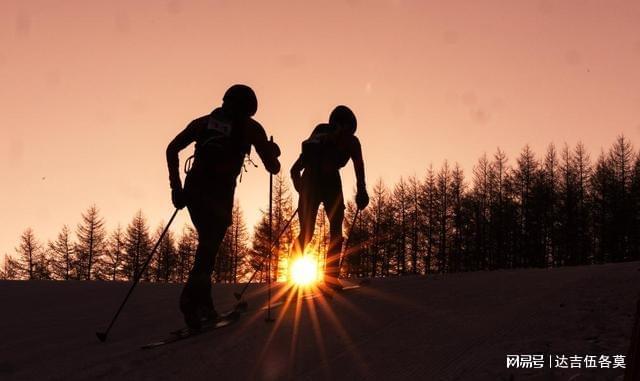 时光相册丨新雪季开启!影像见证中国滑雪“华丽转身”(图19)