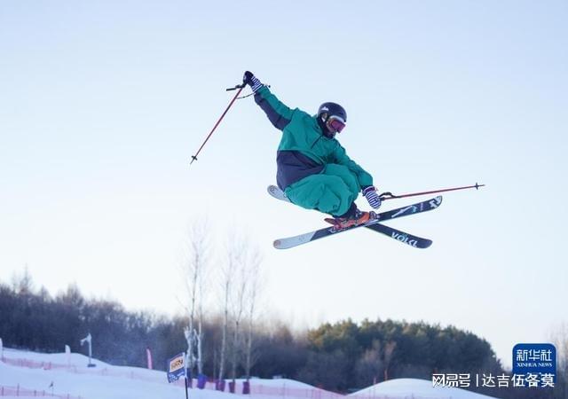 时光相册丨新雪季开启!影像见证中国滑雪“华丽转身”(图23)