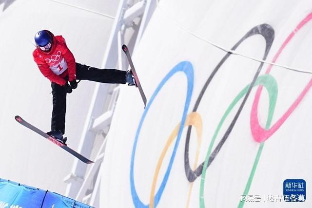 时光相册丨新雪季开启!影像见证中国滑雪“华丽转身”(图21)
