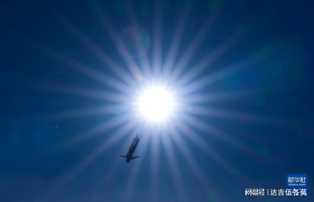 时光相册丨新雪季开启!影像见证中国滑雪“华丽转身”(图22)