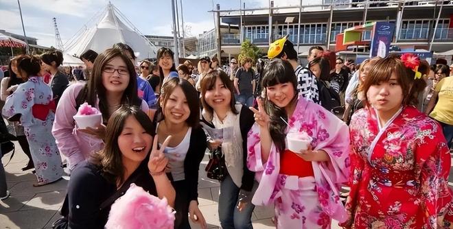 完美体育网站又一大汉奸冒头移民日本大骂中国人称没有中国世界更幸福(图7)