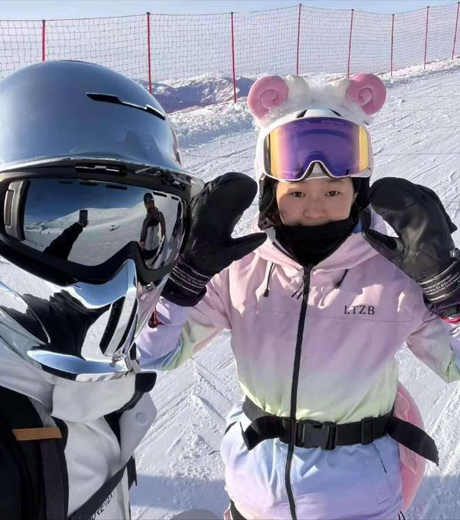 豪宅风波后全红婵带伤新疆滑雪令人担心的事发生樊振东说对了(图8)
