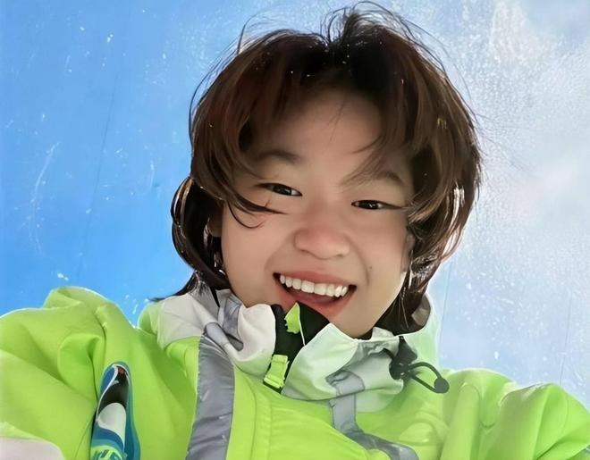 豪宅风波后全红婵带伤新疆滑雪令人担心的事发生樊振东说对了(图12)