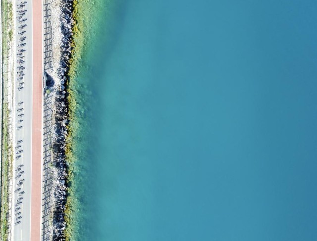 雪映湖光用滑雪解锁赛里木湖的冬日限定(图21)