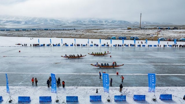 雪映湖光用滑雪解锁赛里木湖的冬日限定(图28)