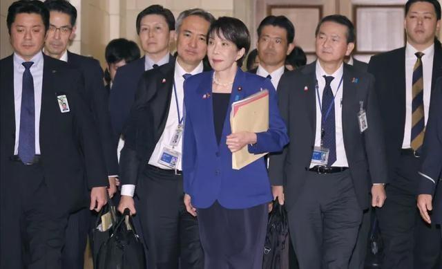 高市还继续嘴硬？中方不再客气！商务部下达77号令锁死日本命门(图17)