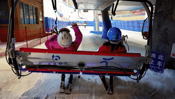 从“新蓝图”到“实景画”丨在全球最大室内雪场看见南方“冰雪热”(图2)