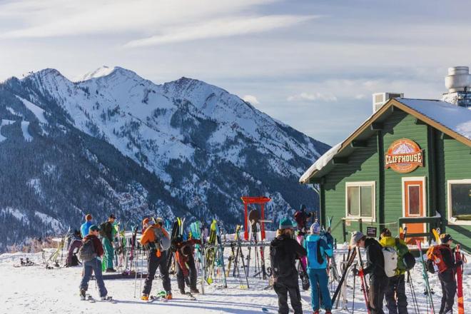 阿斯本雪堆山滑雪村202425雪季精彩活动完美体育等你来参加!(图4)