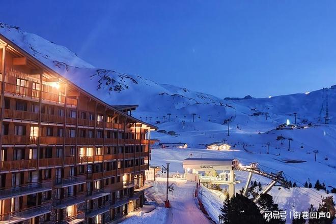 法国阿尔卑斯惊险事故：24岁英国滑雪者坠落近300米不幸身亡(图1)