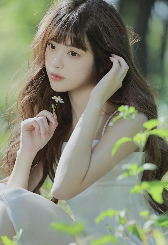 英老师让我c了一节课(图1)