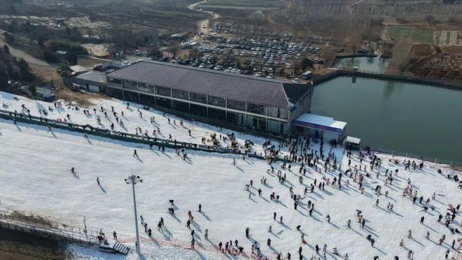 这么近那么美滑雪还是贾汪美完美体育网站(图2)