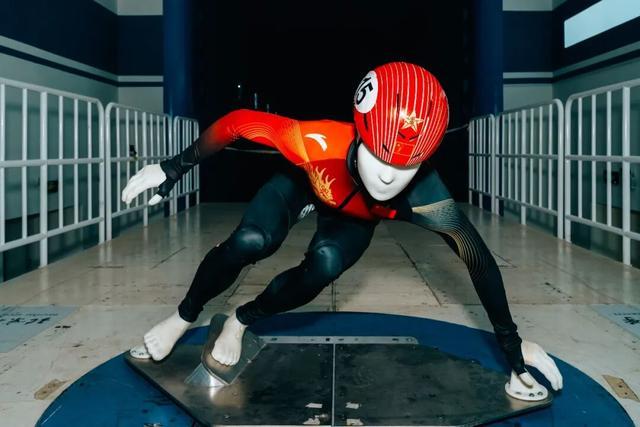 安踏放大招完美体育网站了(图2)