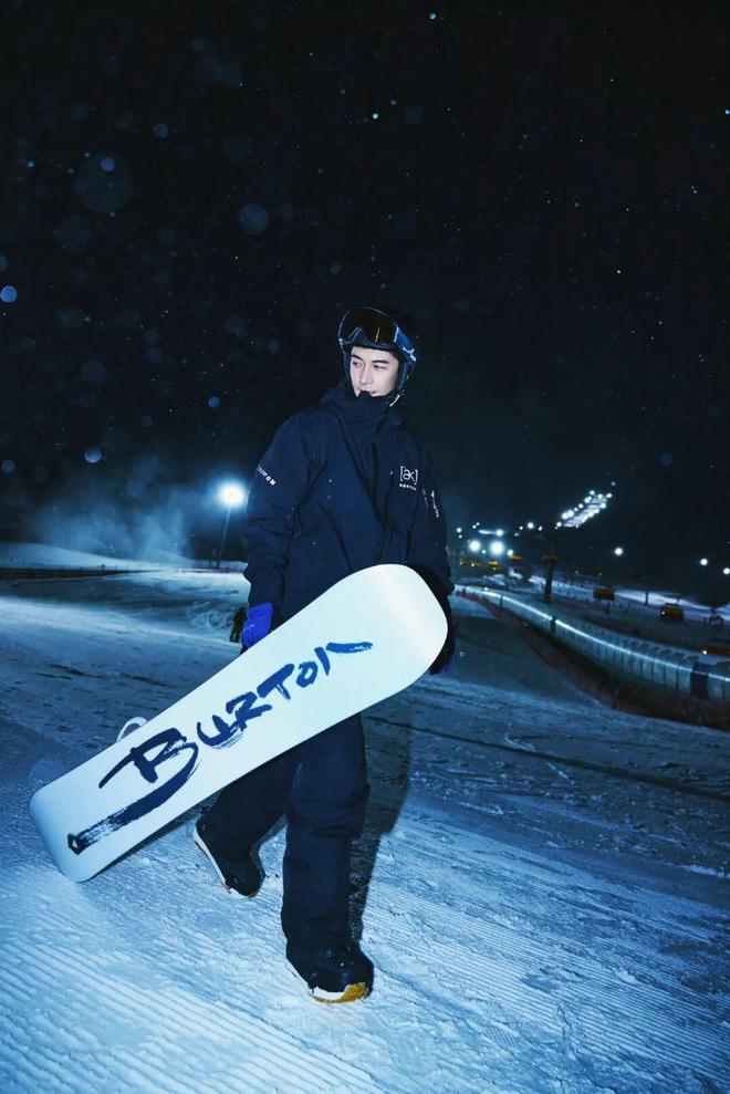 完美体育苏翊鸣夺冠想滑雪的心早已按耐不住了(图6)