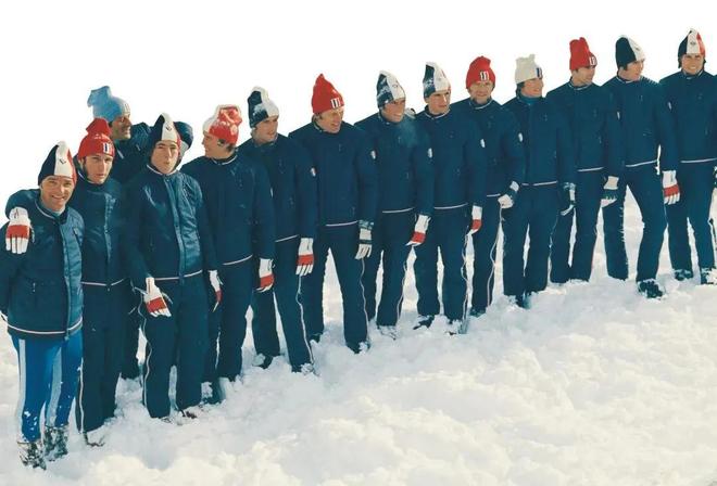 中国男人捧红的“羽绒服贵族”成功截胡加拿大鹅(图6)