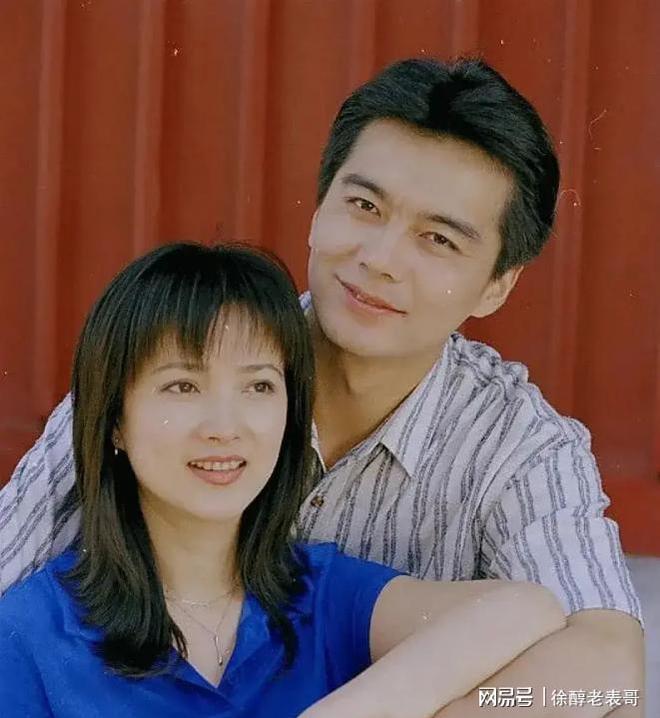 完美体育何晴刚去世恶心的绯闻又出现了廖京生再发声辟谣：何晴非吾妻(图8)