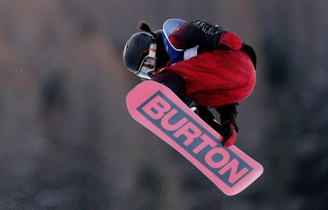 单板滑雪U型场地：蔡雪桐武绍桐跻身决赛刘佳宇重重摔倒离场完美体育网站(图2)