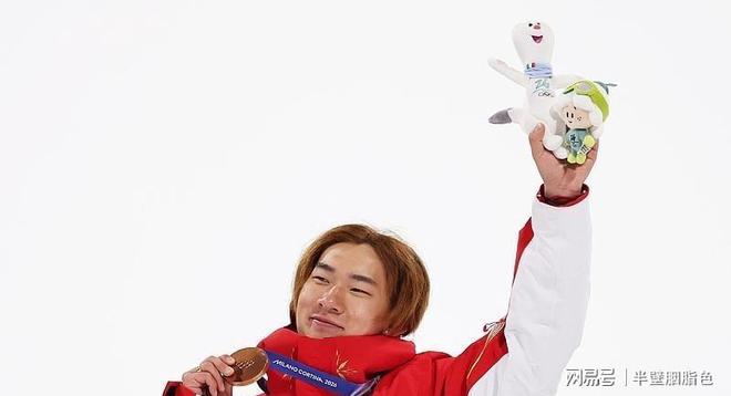 被朱易取关仅9天人民日报“点名”苏翊鸣原来谷爱凌说的没错(图5)