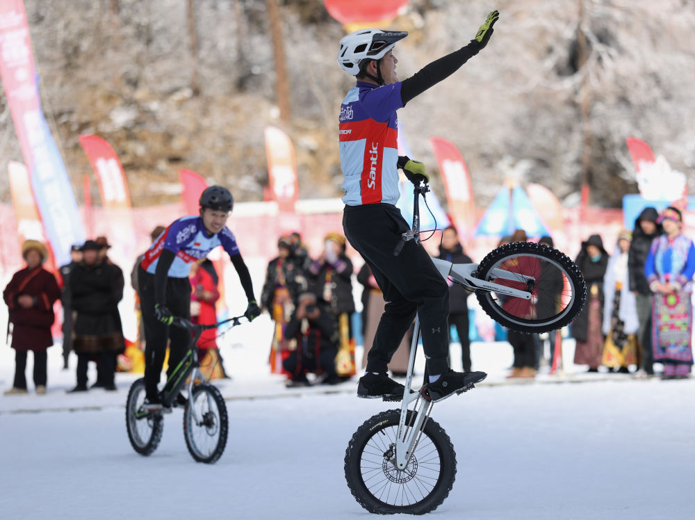 两会新华鲜报｜“好房子”“好天气”身体”！托举民生之大完美体育网站(图3)