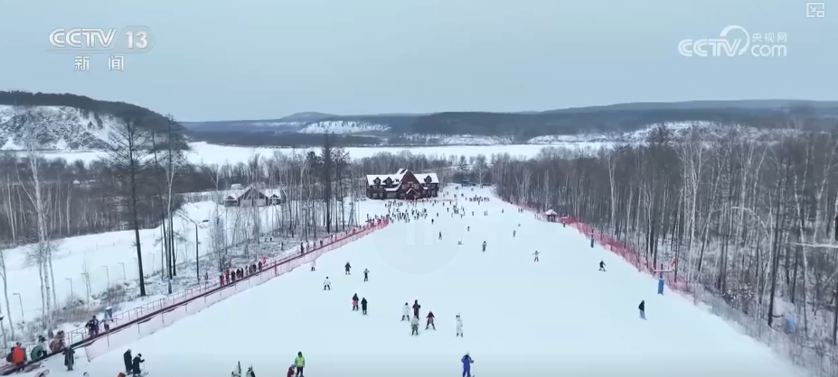 创新业态释放“冬雪夏凉”资源优势新活力“高端赛事+大众活动”添彩花样冰雪(图13)